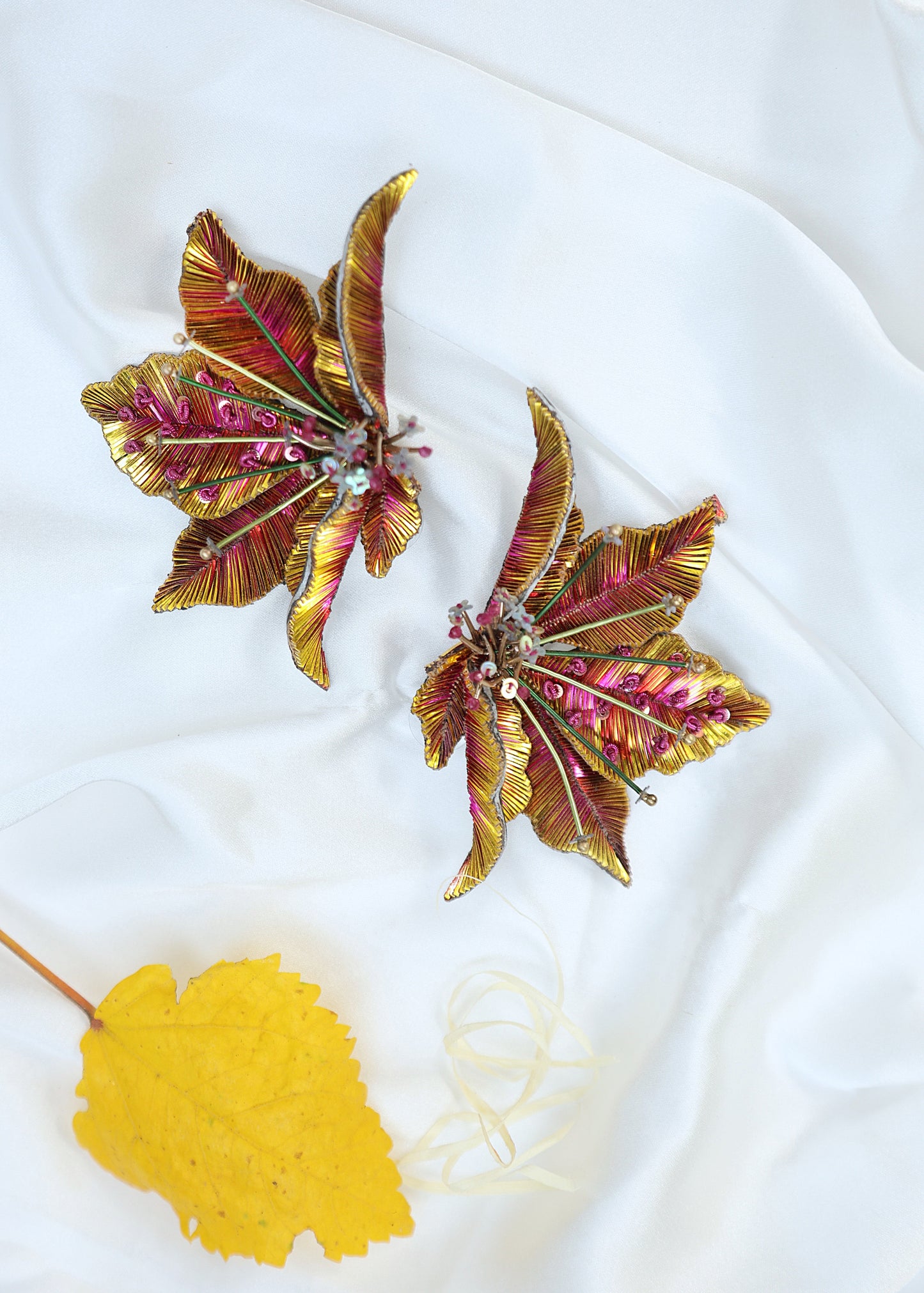 BAUHINIA GOLD EARRING