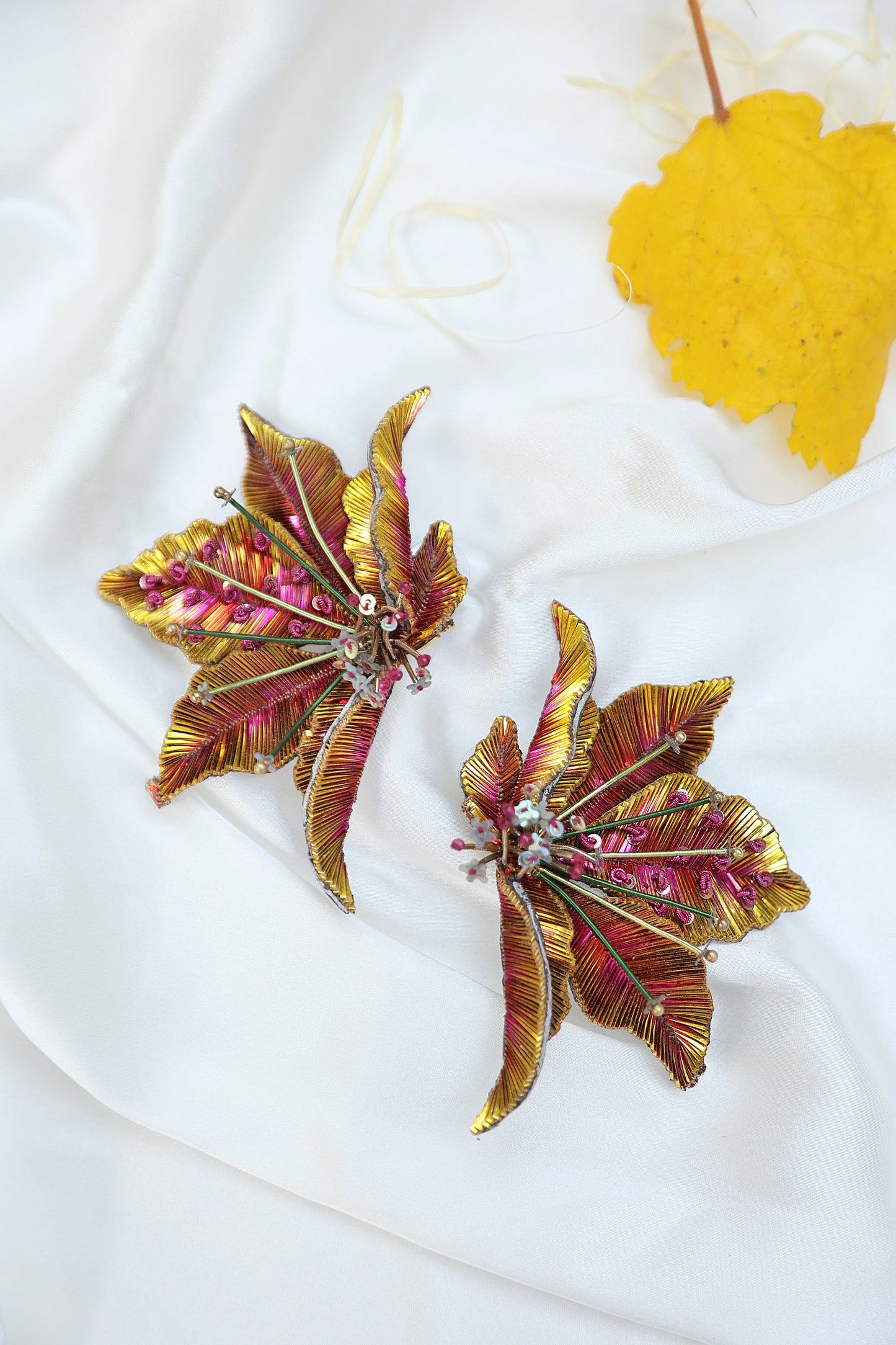 BAUHINIA GOLD EARRING