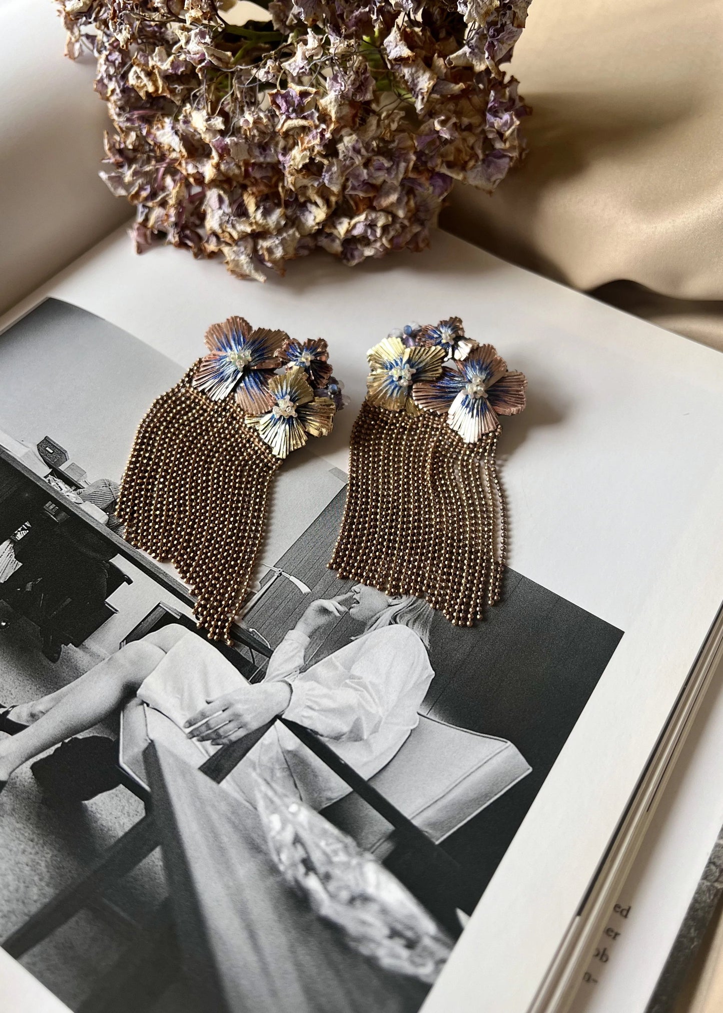 HYDRANGEA GRAND SHIMMY EARRING