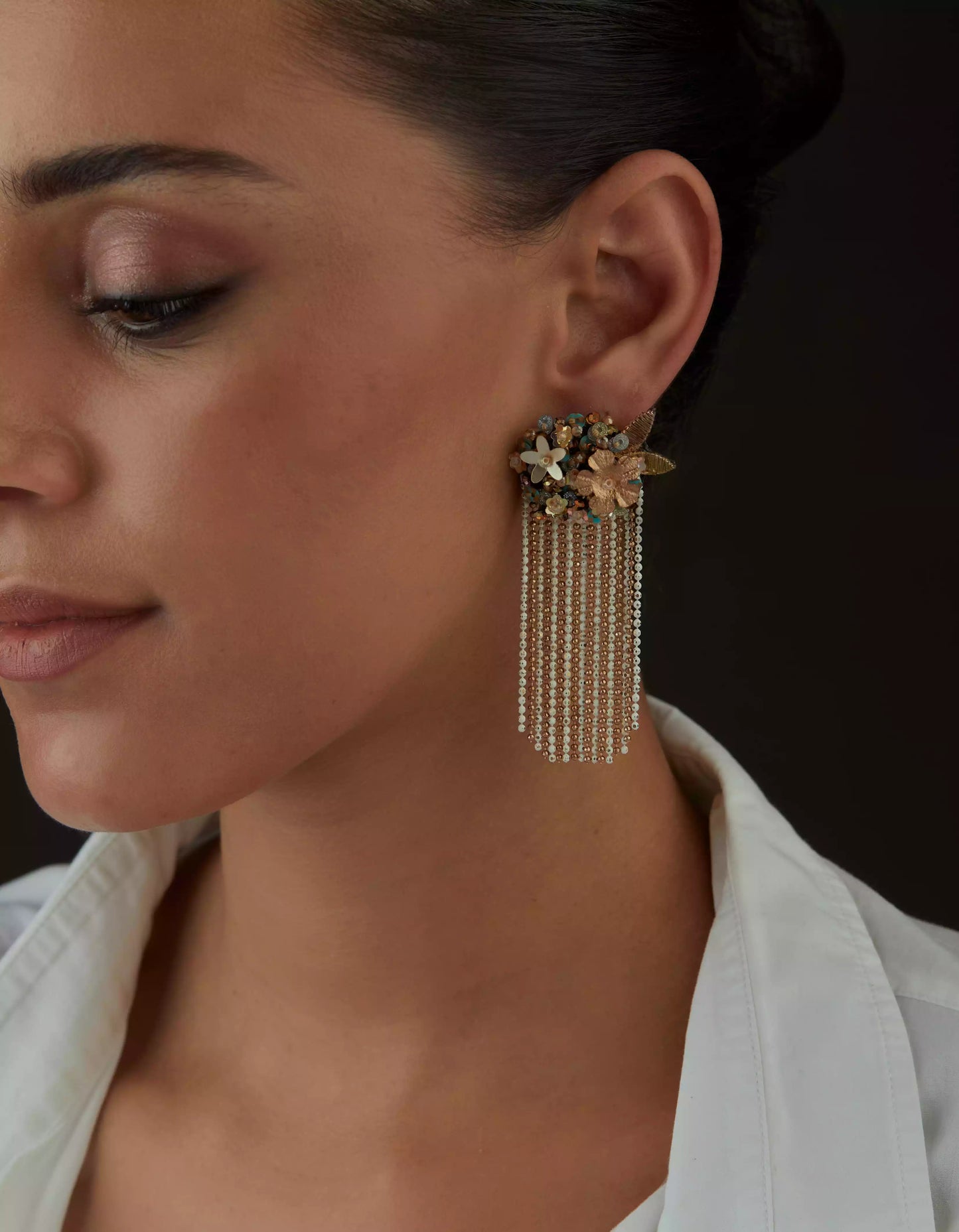 QUARTZ SINGLE SHIMMY EARRINGS