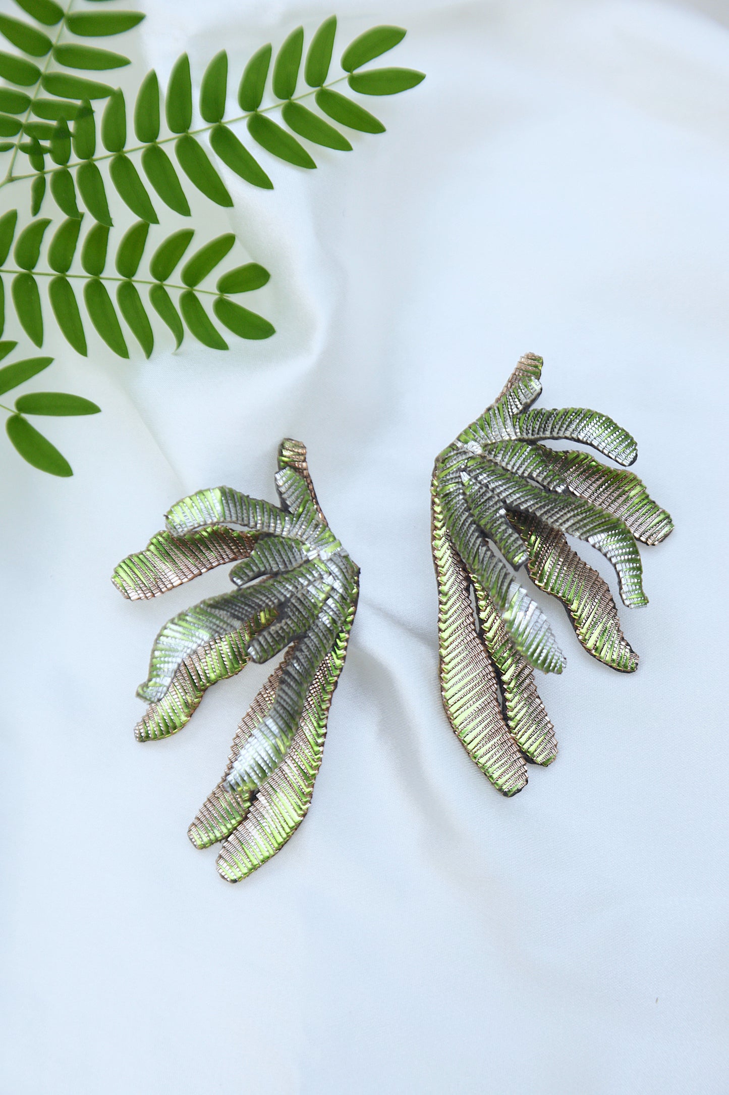 CORAL GREEN EARRING
