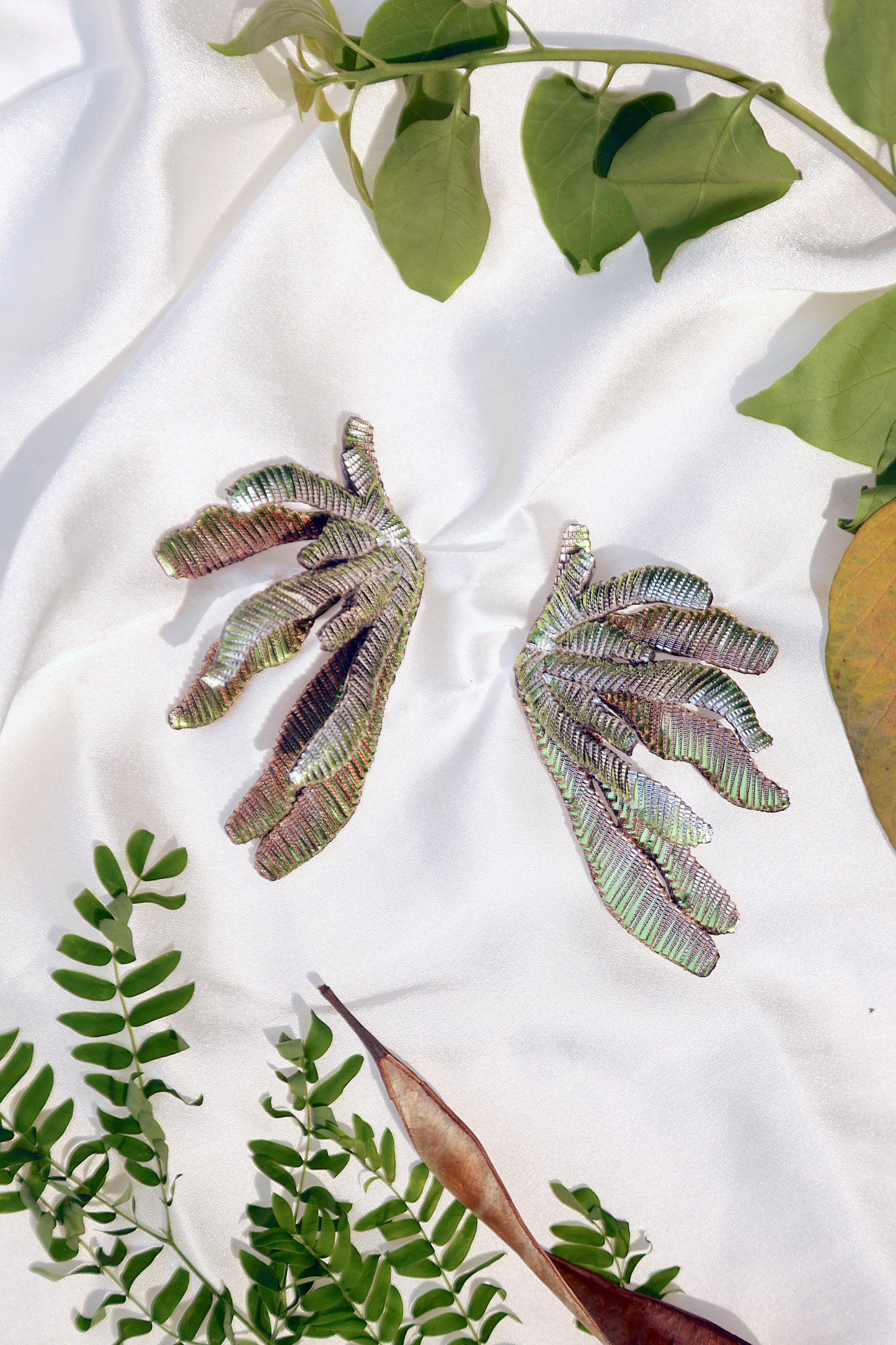 CORAL GREEN EARRING